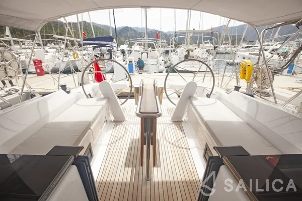 Hanse 388 - Yacht Charter Sailica