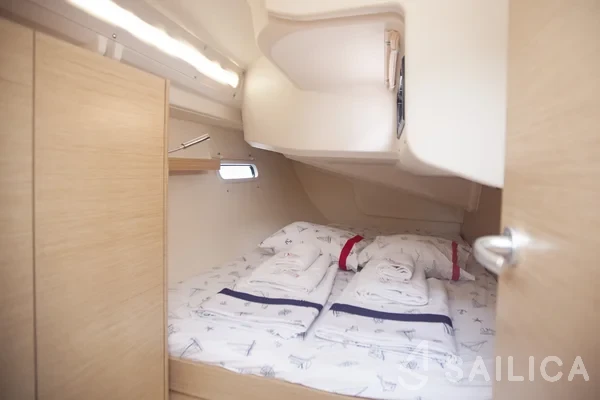 Hanse 388 - Yacht Charter Sailica