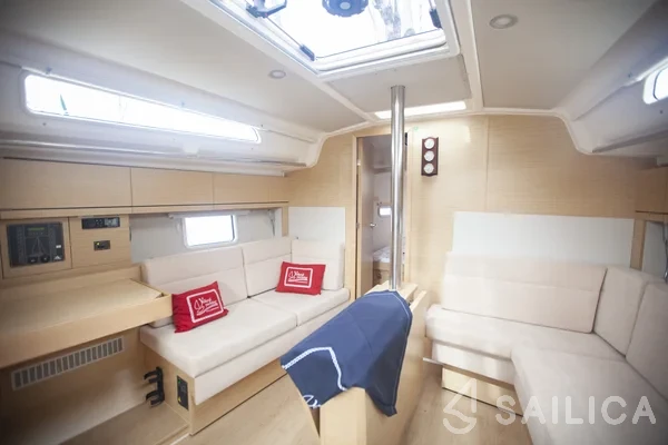 Hanse 388 - Yacht Charter Sailica