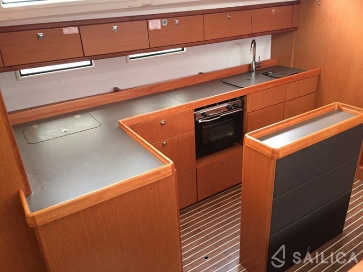 Bavaria 46 Cruiser - Yacht Charter Sailica