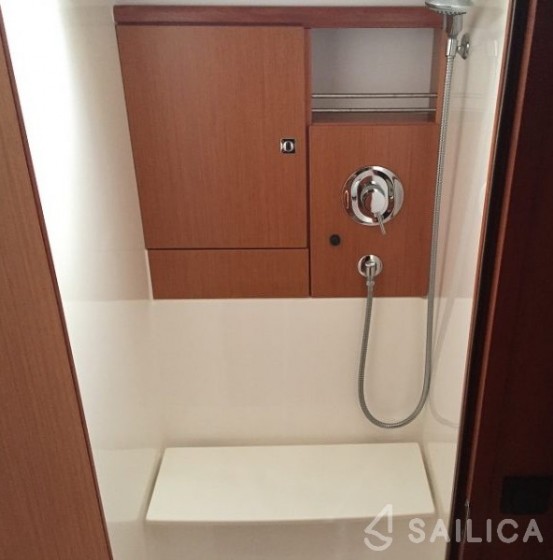 Bavaria 46 Cruiser - Yacht Charter Sailica