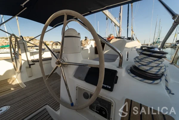 Sun Odyssey 42i - Yacht Charter Sailica