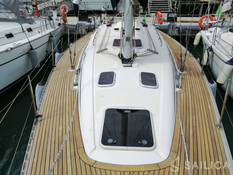 Elan 40 - Yacht Charter Sailica