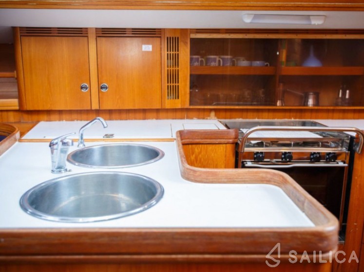 Elan 40 - Yacht Charter Sailica
