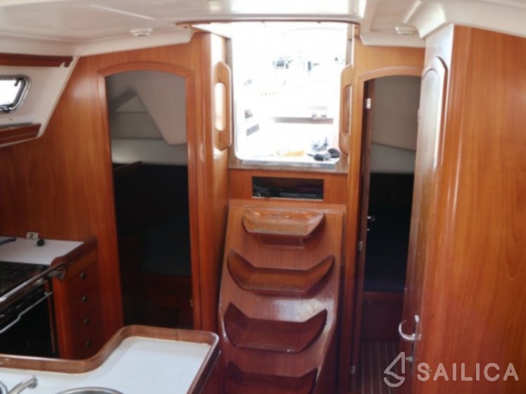 Elan 40 - Yacht Charter Sailica
