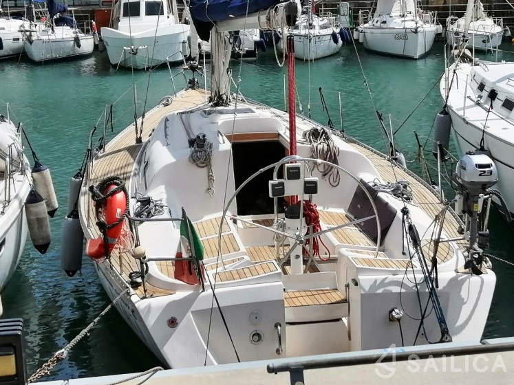 Elan 40 - Yacht Charter Sailica