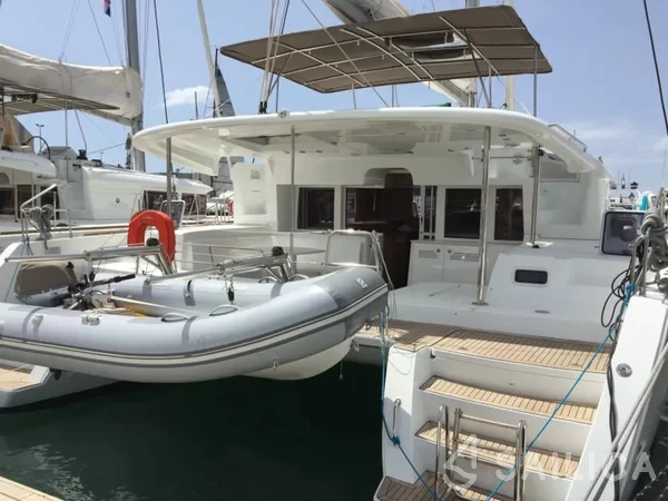 Lagoon 450  Flybridge - Yacht Charter Sailica