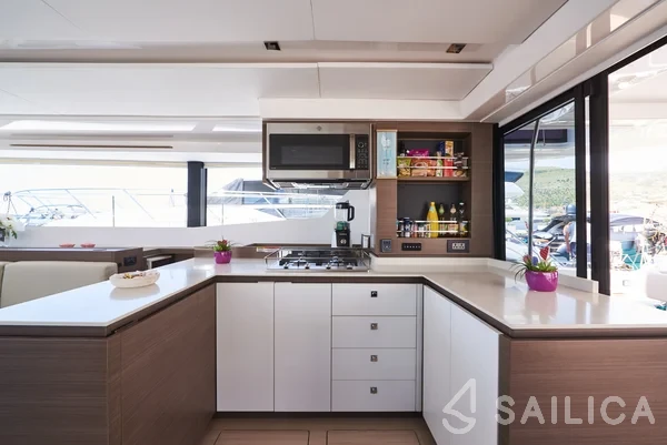 Leopard 53 PC - Yacht Charter Sailica