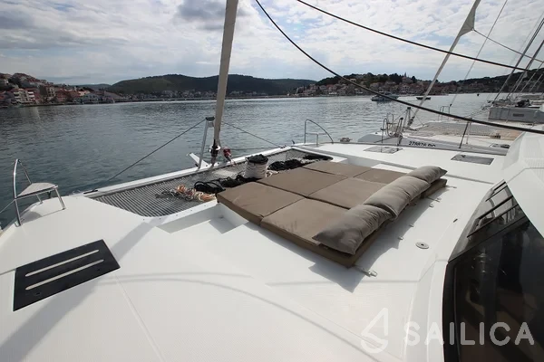 Saona 47 - Yacht Charter Sailica