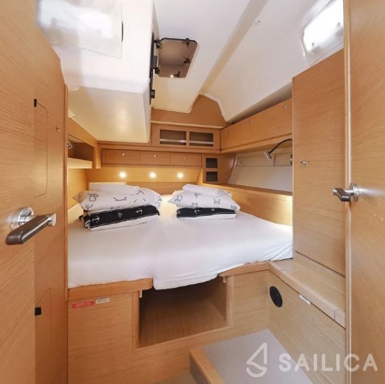 Dufour 56 Exclusive - Yacht Charter Sailica