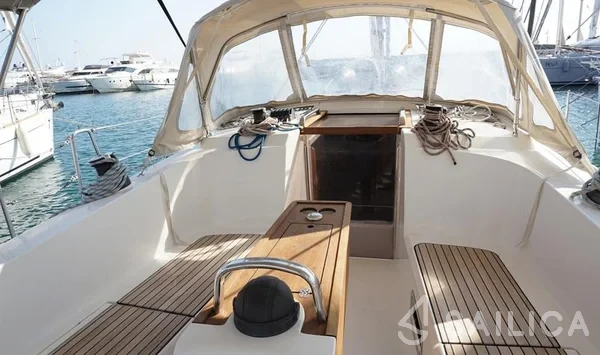 Bavaria 41 Cruiser - Yacht Charter Sailica