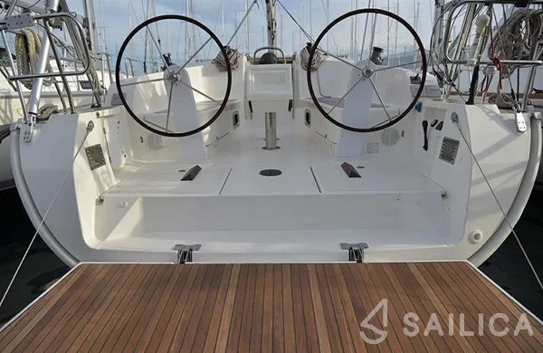 Bavaria 41 Cruiser - Yacht Charter Sailica