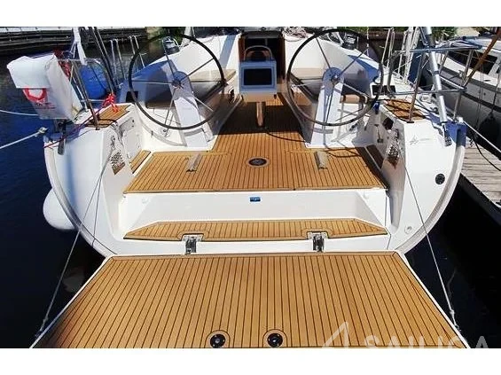 Bavaria 41 Cruiser - Yacht Charter Sailica
