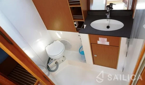 Bavaria 41 Cruiser - Yacht Charter Sailica