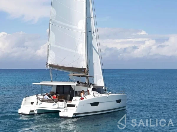 Lucia 40 - Yacht Charter Sailica
