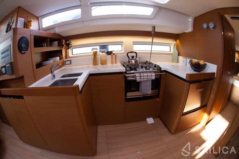 Sun Odyssey 490 - Yacht Charter Sailica