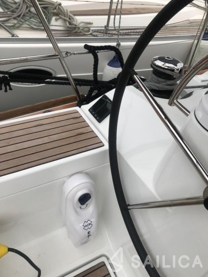 Sun Odyssey 519 - Yacht Charter Sailica