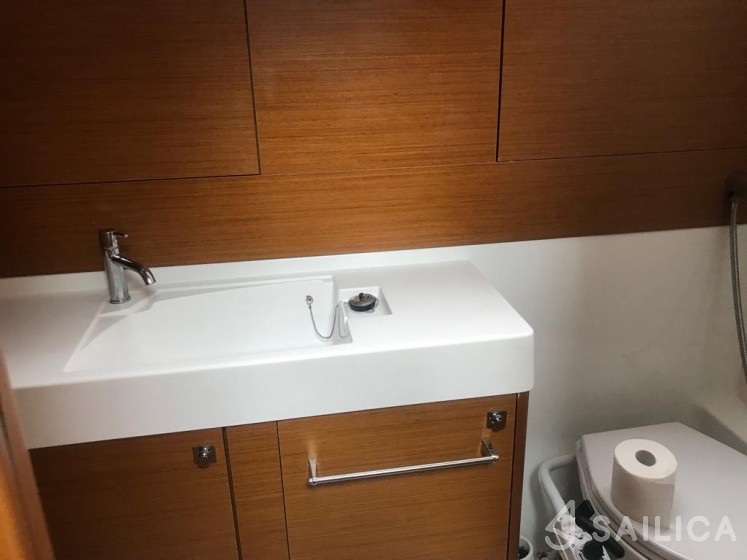 Sun Odyssey 519 - Yacht Charter Sailica