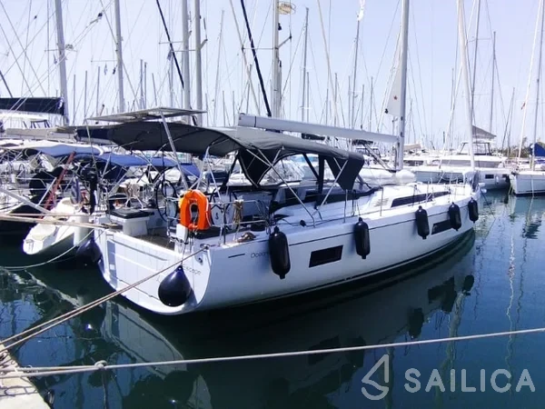 Oceanis 51.1 - Yacht Charter Sailica