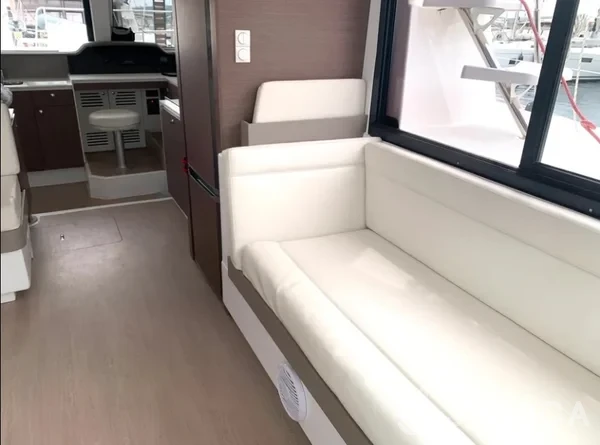 Bali 4.1 - Yacht Charter Sailica