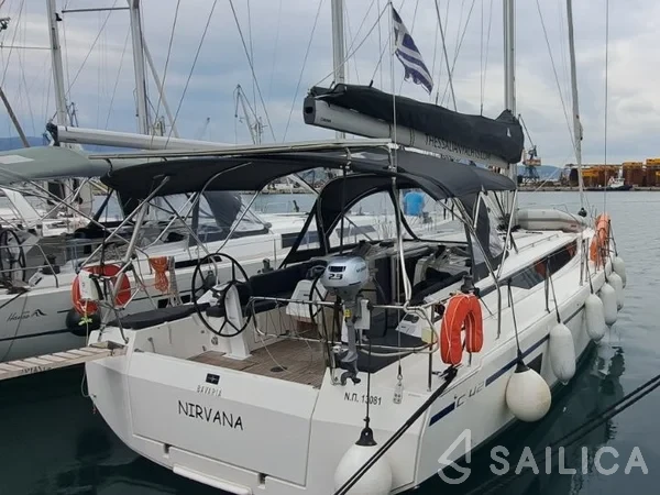 Bavaria C42 - Yacht Charter Sailica