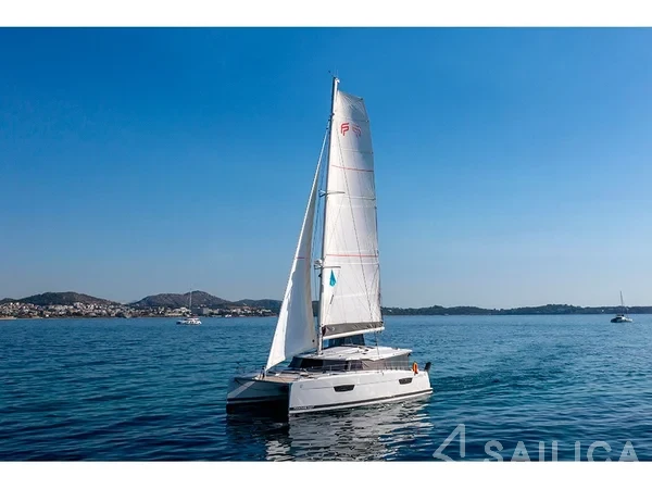 Astréa 42 - Yacht Charter Sailica