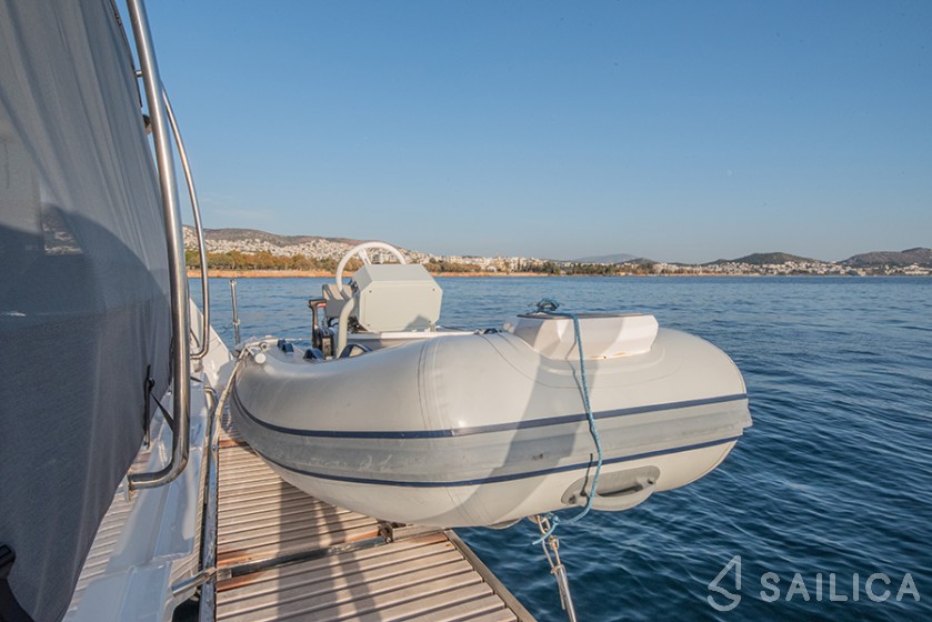 Astréa 42 - Yacht Charter Sailica