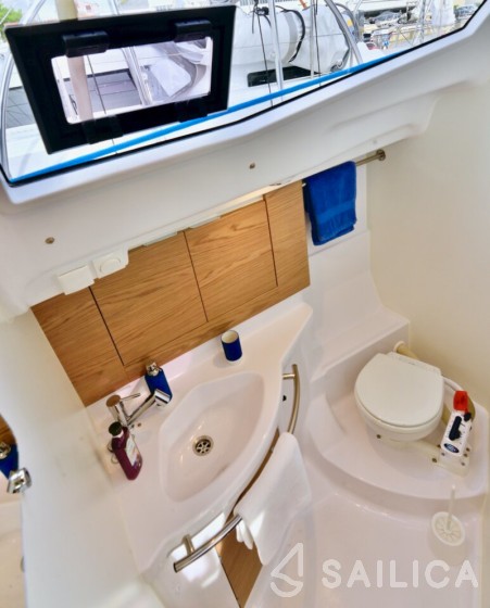 Elan 40 Impression - Yacht Charter Sailica