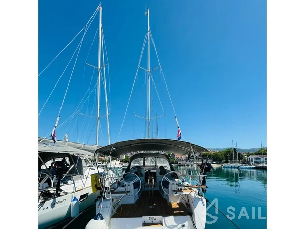 Elan 40 Impression - Yacht Charter Sailica
