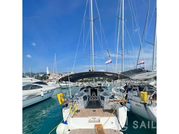 Elan 40 Impression - Yacht Charter Sailica