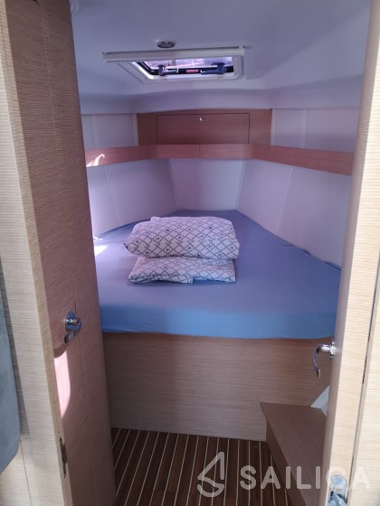 Elan 40 Impression - Yacht Charter Sailica