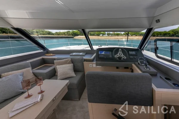 MY5 - Yacht Charter Sailica