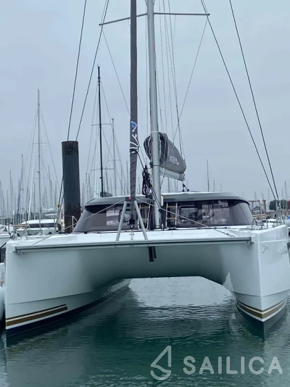 Nautitech 40 open NEW - 4 + 2 cab. - Yacht Charter Sailica