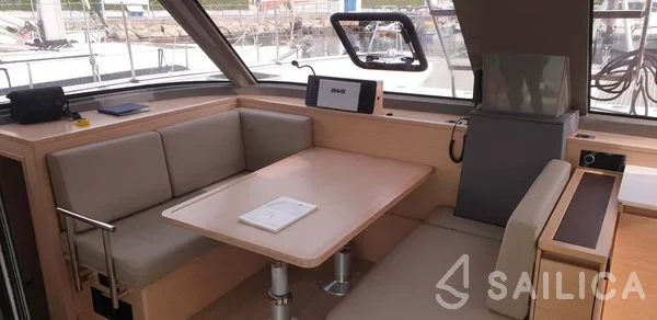 Nautitech 40 open NEW - 4 + 2 cab. - Yacht Charter Sailica
