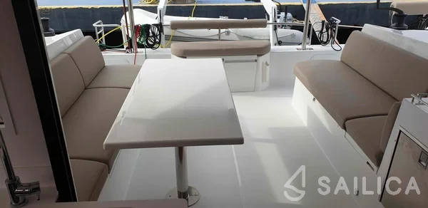 Nautitech 40 open NEW - 4 + 2 cab. - Yacht Charter Sailica