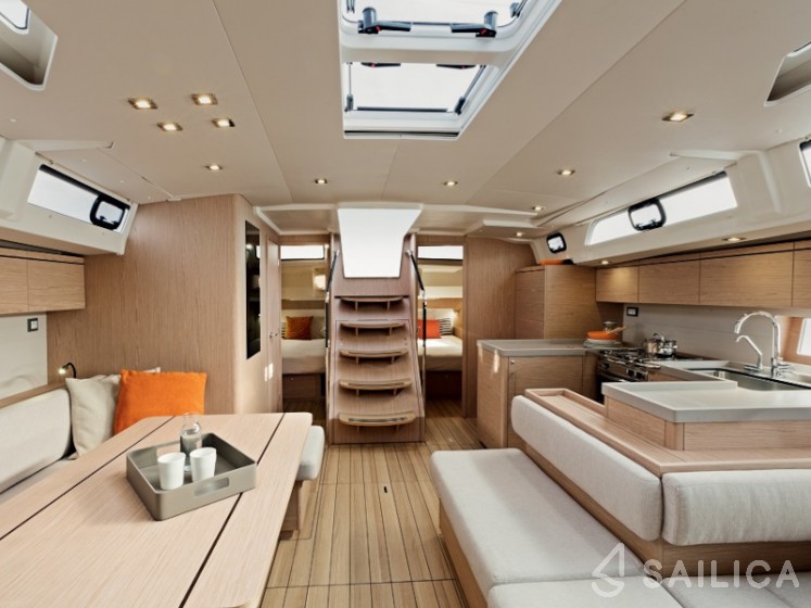 Oceanis 51.1 - Yacht Charter Sailica