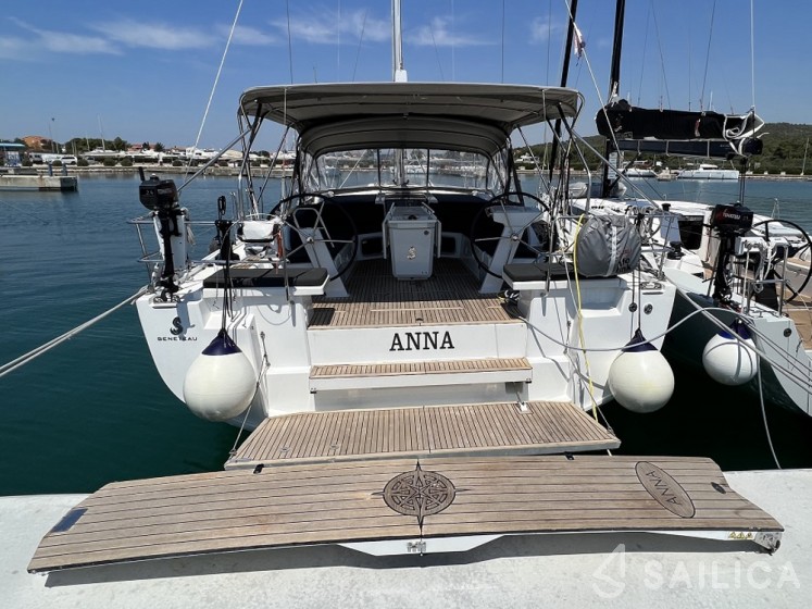 Oceanis 51.1 - Yacht Charter Sailica