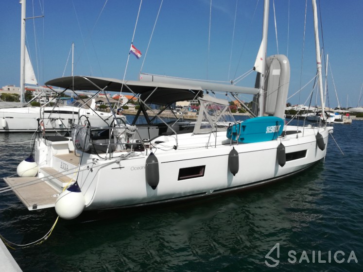 Oceanis 51.1 - Yacht Charter Sailica