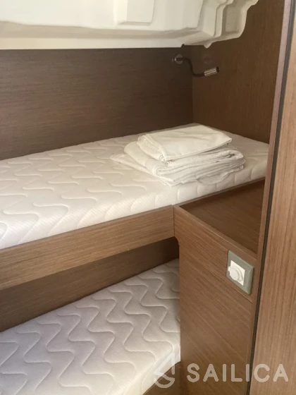 Oceanis 46.1 - Yacht Charter Sailica