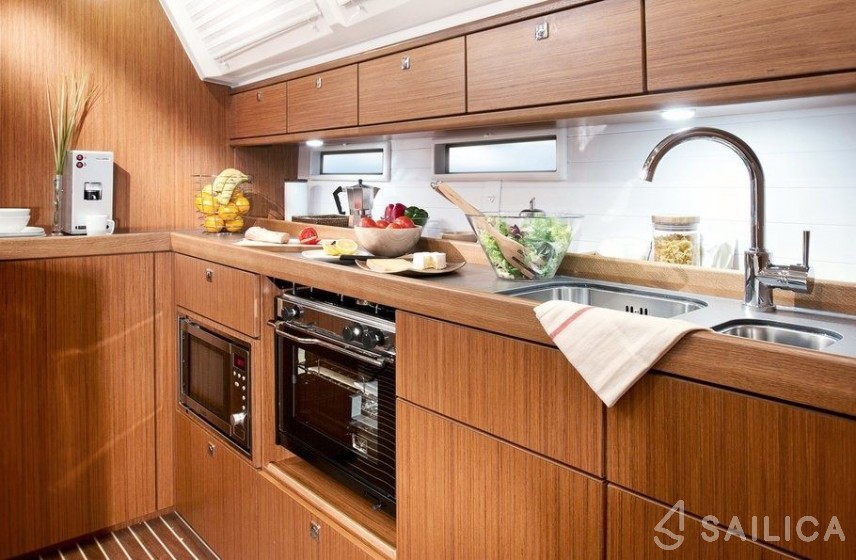 Bavaria Cruiser 46 Style - Yacht Charter Sailica