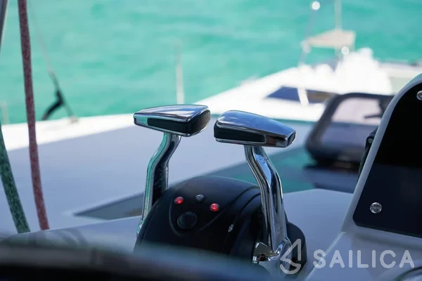 Nautitech 46 Fly - Yacht Charter Sailica
