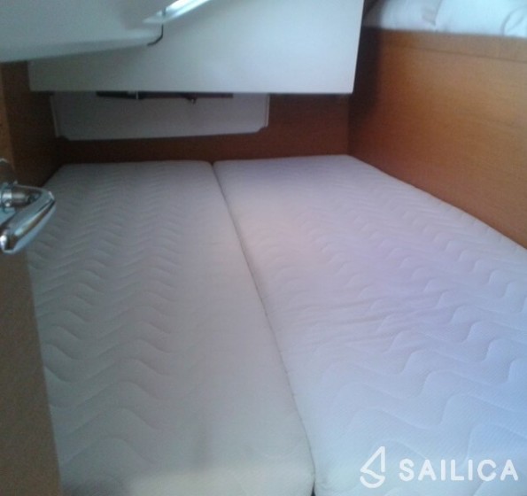 Sun Odyssey 349 - Yacht Charter Sailica