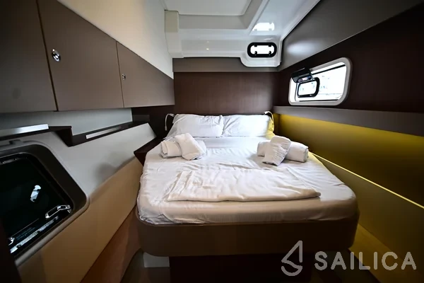 Bali Catspace - Yacht Charter Sailica