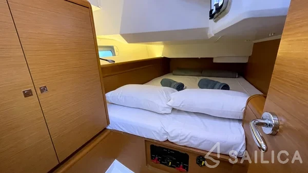Sun Odyssey 449 - Yacht Charter Sailica