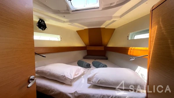 Sun Odyssey 449 - Yacht Charter Sailica