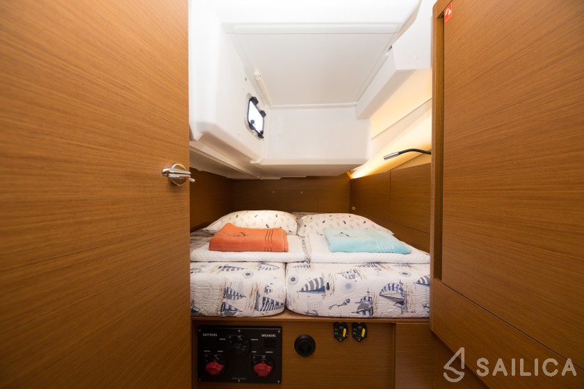 Sun Odyssey 440 - Yacht Charter Sailica