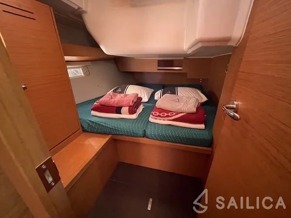 Dufour 430 - Yacht Charter Sailica