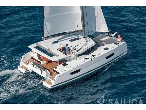 Isla 40 - Yacht Charter Sailica