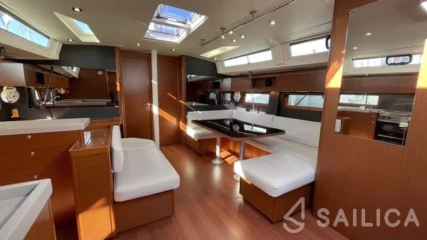 Oceanis 51.1 - Yacht Charter Sailica
