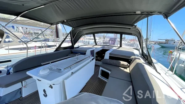 Oceanis 51.1 - Yacht Charter Sailica
